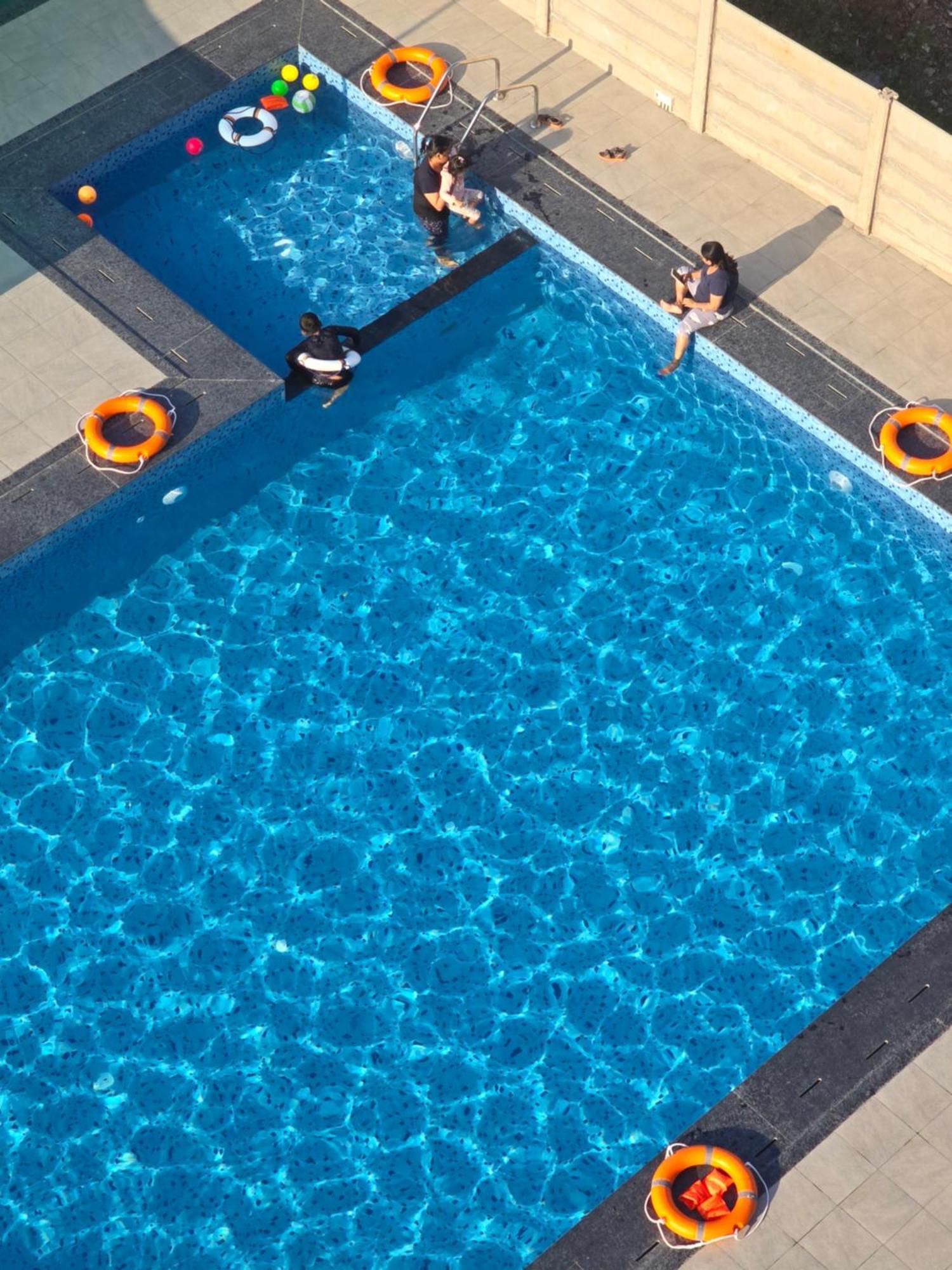 Hotel The Scenic Unity Garudeshwar Esterno foto
